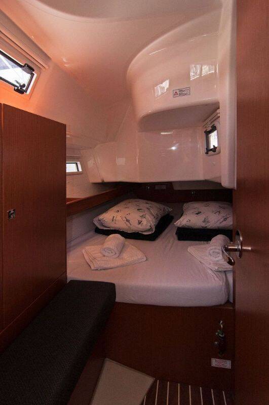 Bavaria Cruiser 34  | Adria Tina