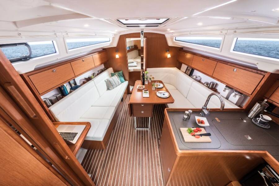 Bavaria Cruiser 34 | Siesta IV
