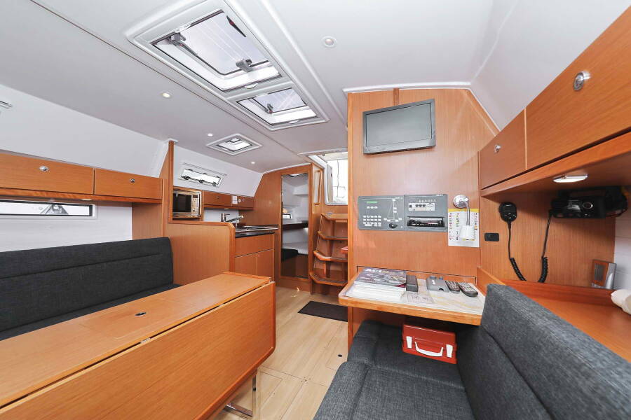 Bavaria Cruiser 36  | ECONOMY