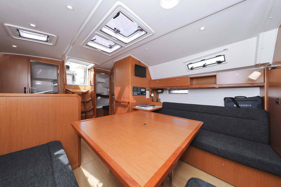Bavaria Cruiser 36  | ECONOMY