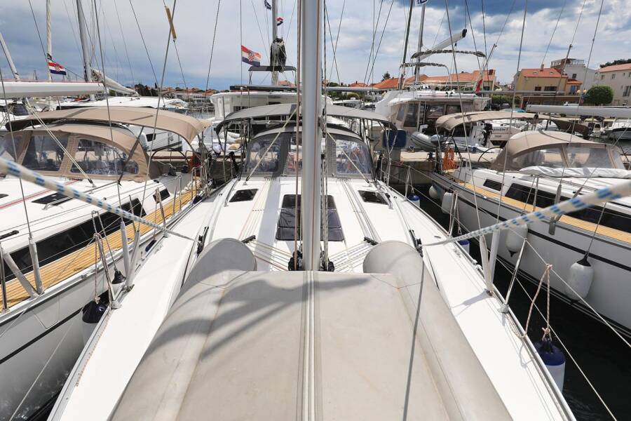 Bavaria Cruiser 37  | Westa