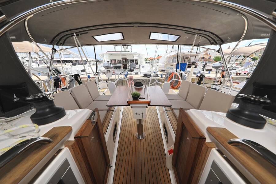 Bavaria Cruiser 37  | Westa