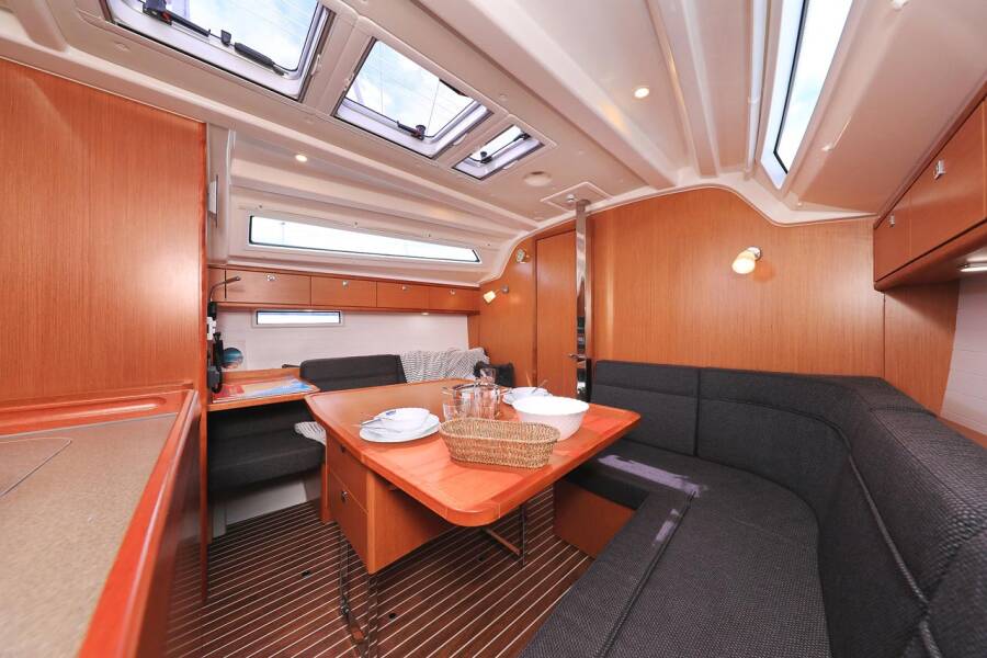 Bavaria Cruiser 37  | Westa