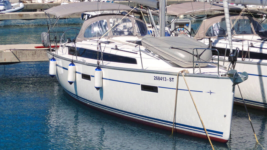 Bavaria Cruiser 37  | Merara