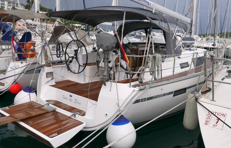 Bavaria Cruiser 37  | Into the Blue