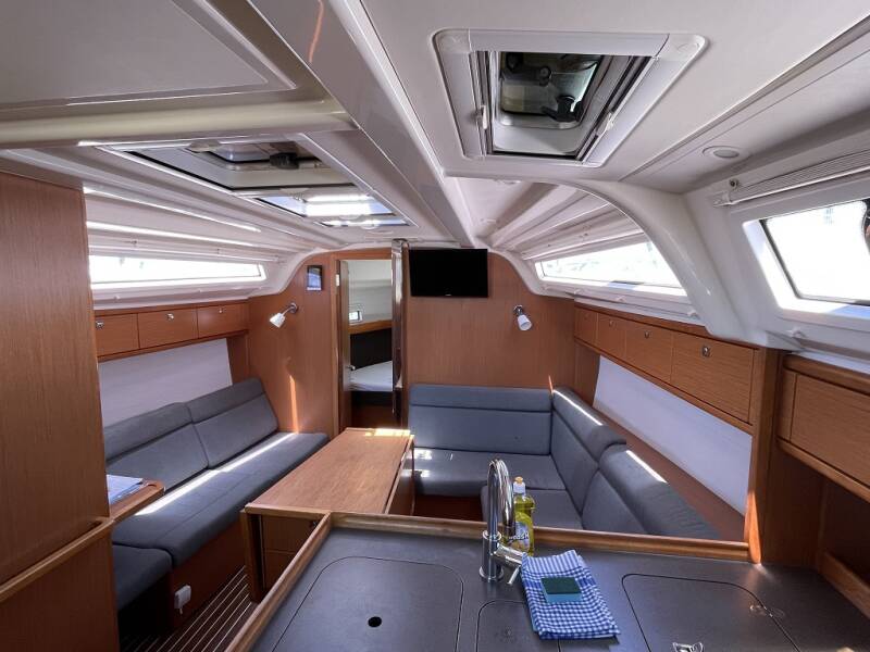 Bavaria Cruiser 37  | Andrea