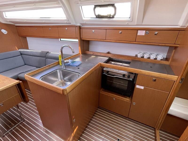 Bavaria Cruiser 37  | Julia