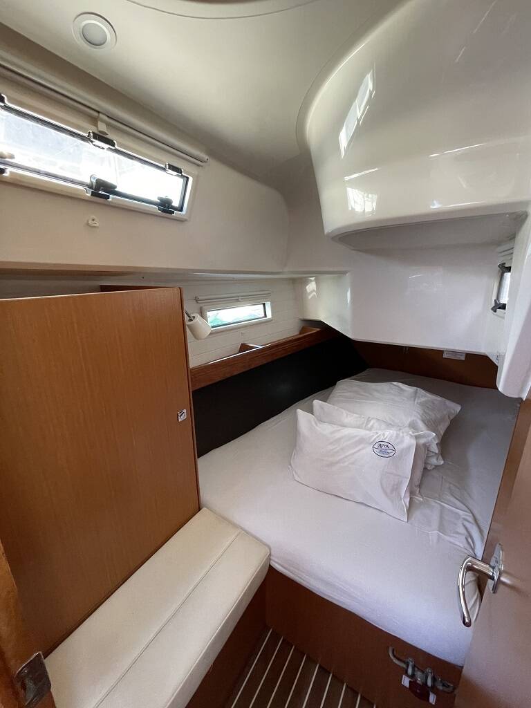 Bavaria Cruiser 37  | Julia
