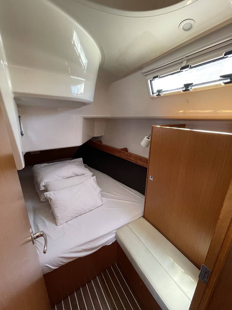 Bavaria Cruiser 37  | Julia