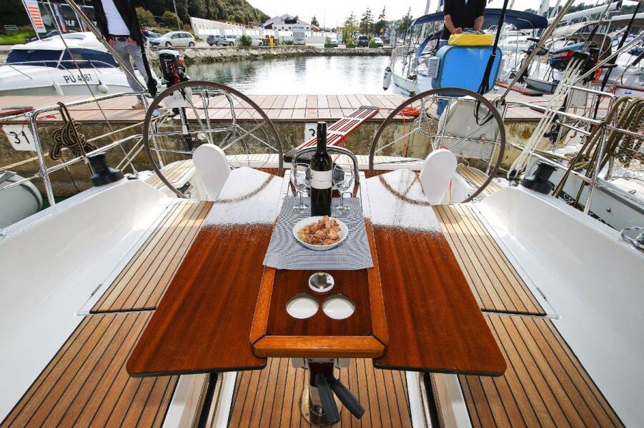 Bavaria Cruiser 37  | Bella Angelina