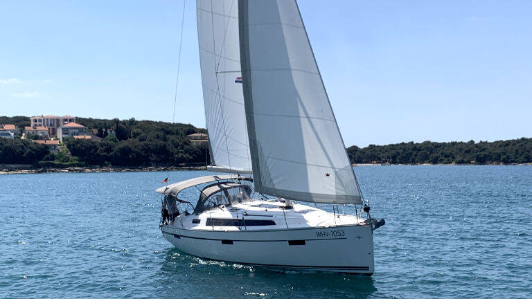 Bavaria Cruiser 37  | Bibi