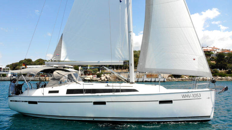 Bavaria Cruiser 37  | Bibi