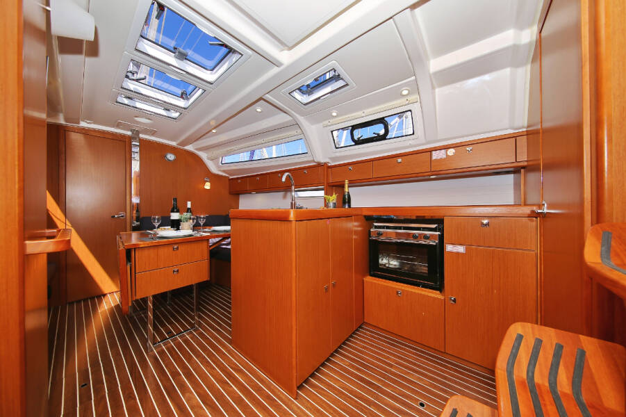 Bavaria Cruiser 37  | Oracle