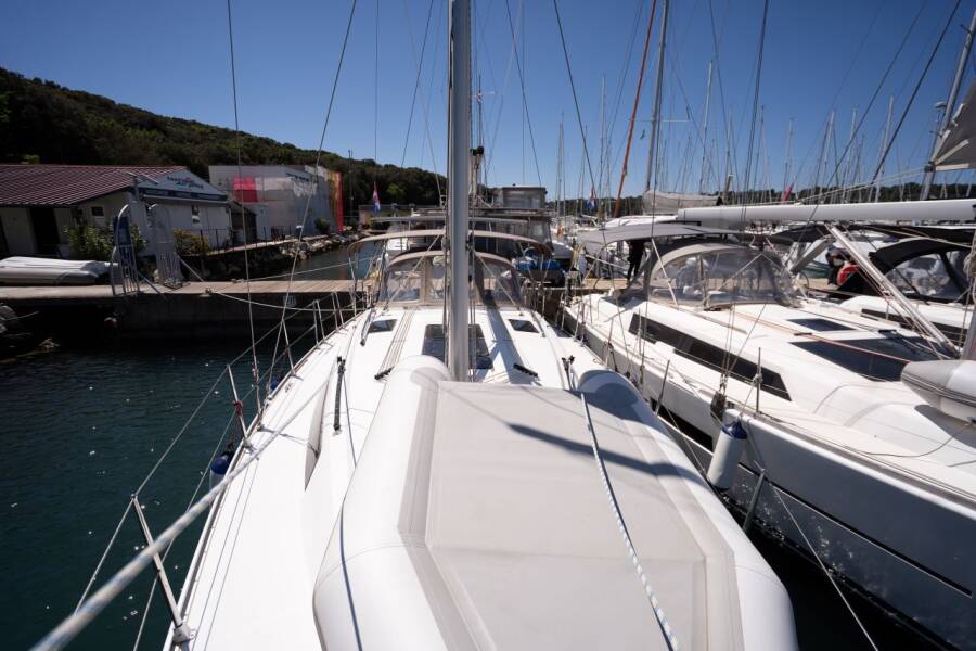 Bavaria Cruiser 37  | Kata