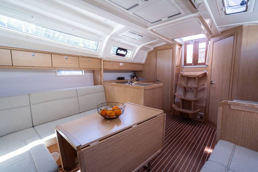 Bavaria Cruiser 37  | Kata