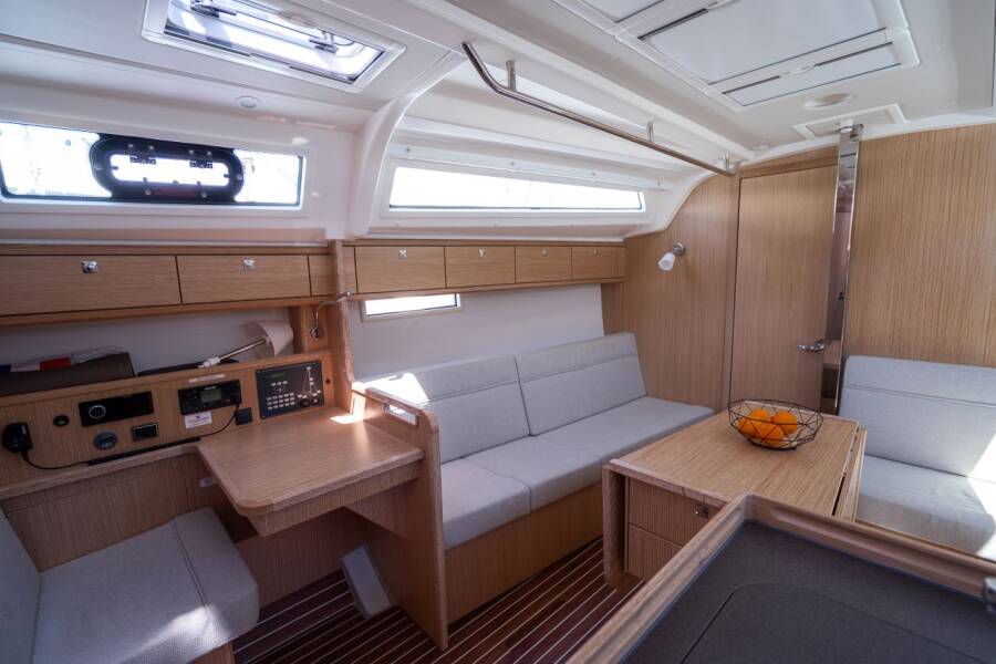 Bavaria Cruiser 37  | Kata