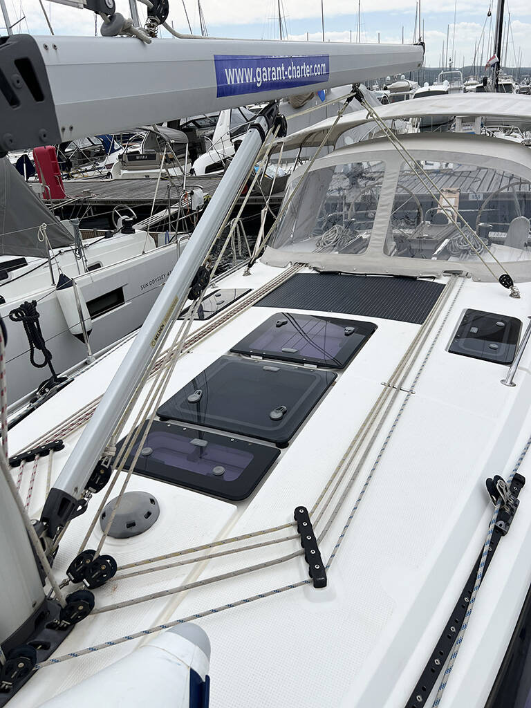 Bavaria Cruiser 37  | Jugo