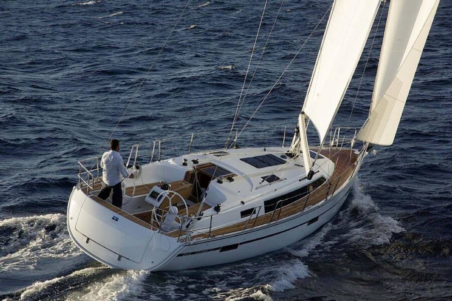 Bavaria Cruiser 37  | Sayra