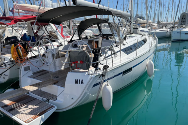Bavaria Cruiser 37