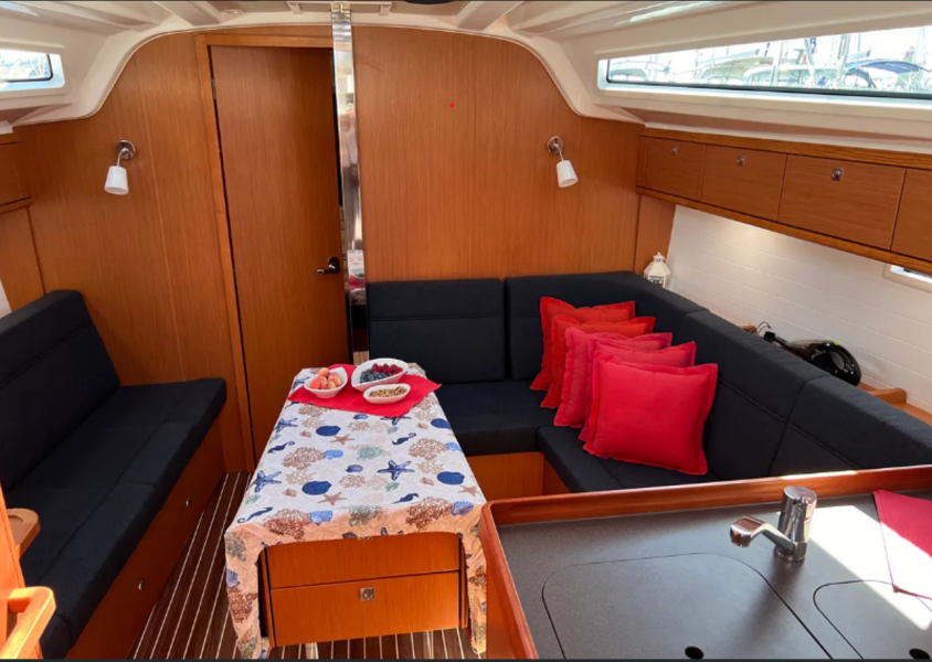 Bavaria Cruiser 37  | Mia