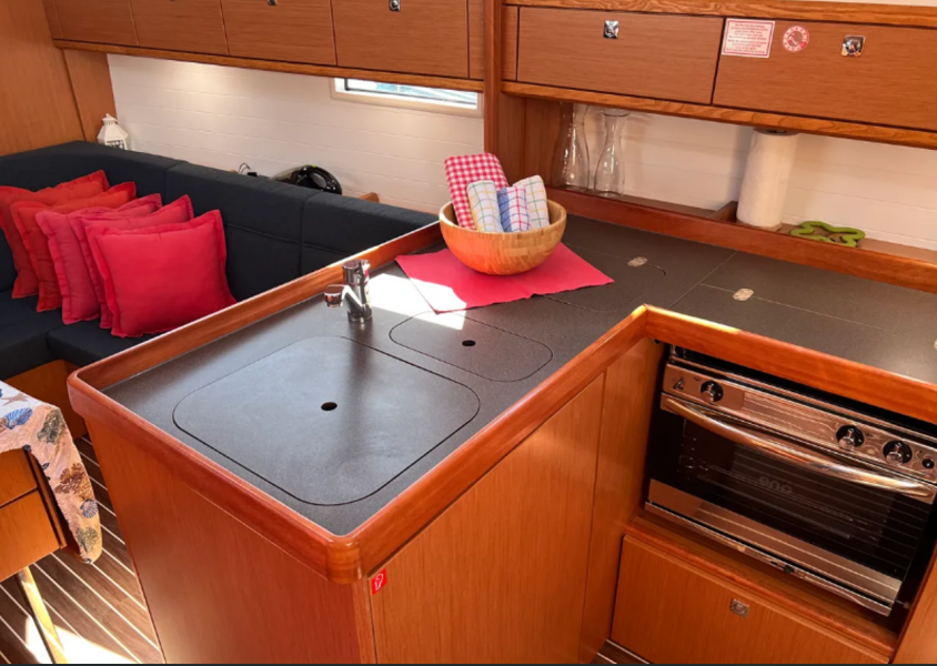 Bavaria Cruiser 37  | Mia