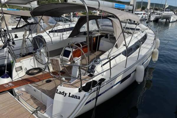 Bavaria Cruiser 37