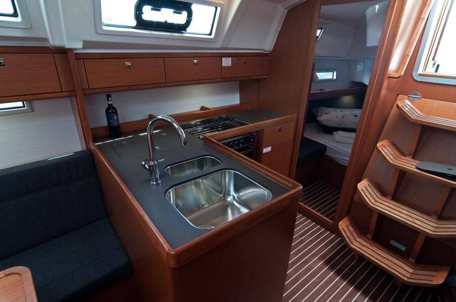 Bavaria Cruiser 37  | Adria Nina