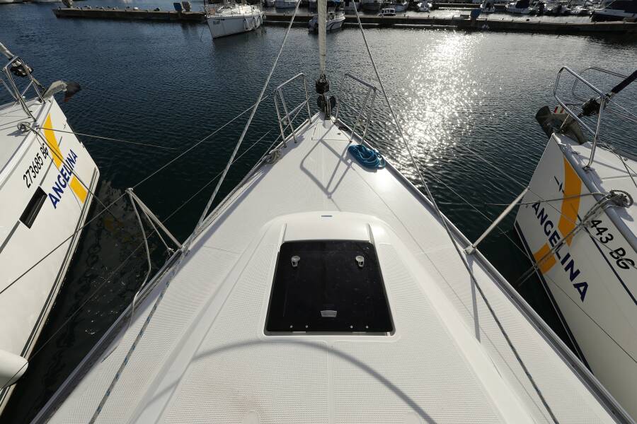 Bavaria Cruiser 37  | Sun Course