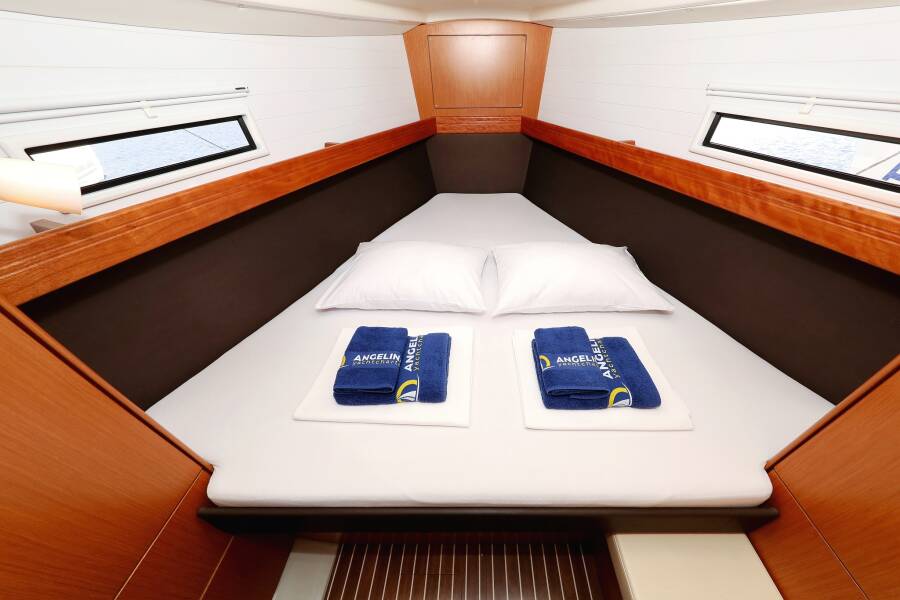 Bavaria Cruiser 37  | Sun Course