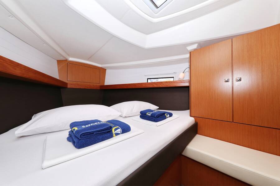 Bavaria Cruiser 37  | Sun Course