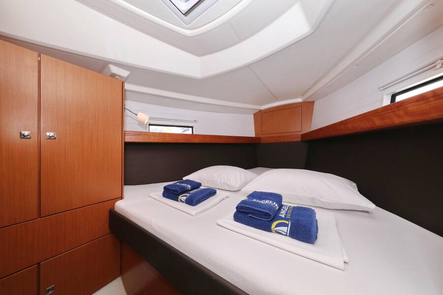 Bavaria Cruiser 37  | Sun Course