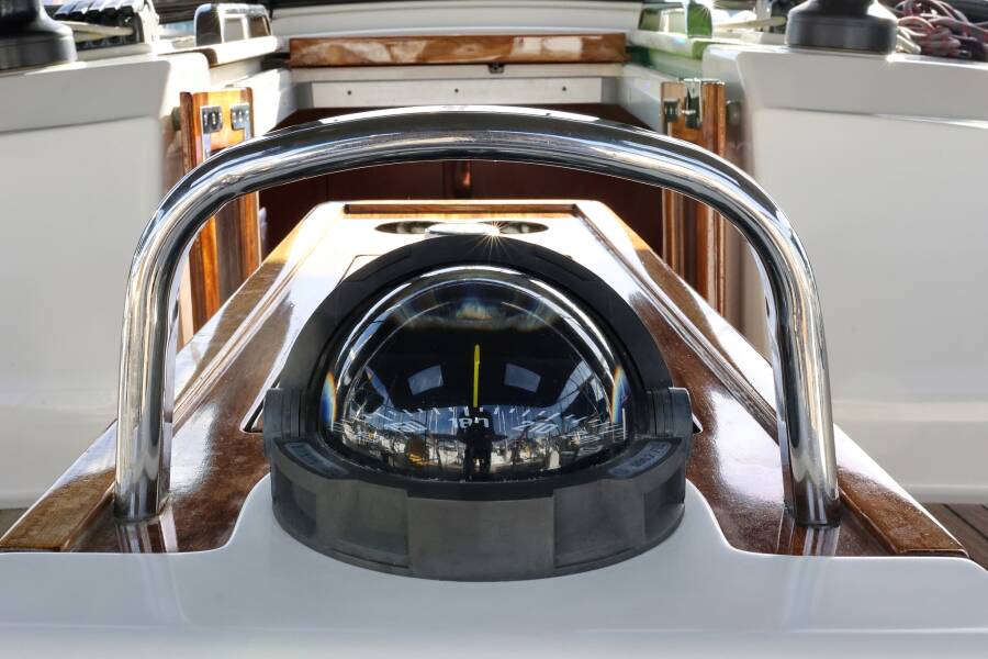 Bavaria Cruiser 37  | Sun Course