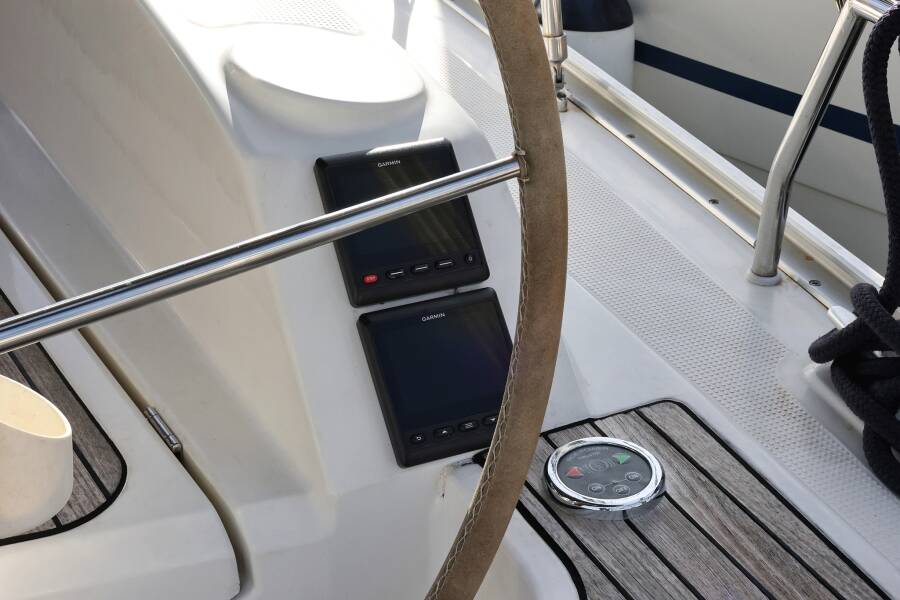 Bavaria Cruiser 37  | Sun Course