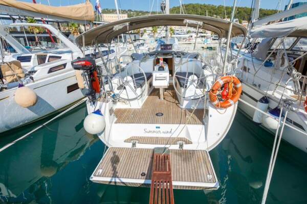 Bavaria Cruiser 37