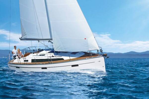 Bavaria Cruiser 37 | Maci