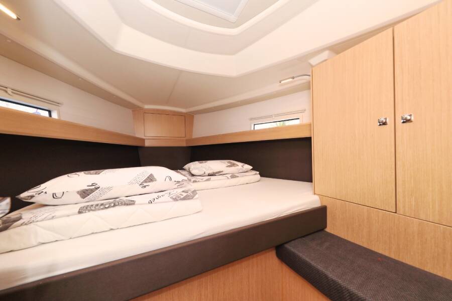 Bavaria Cruiser 37 | Jazz Band