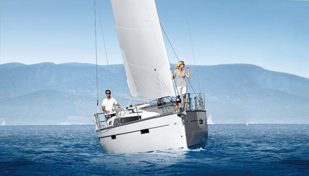 Bavaria Cruiser 37  | Snelly