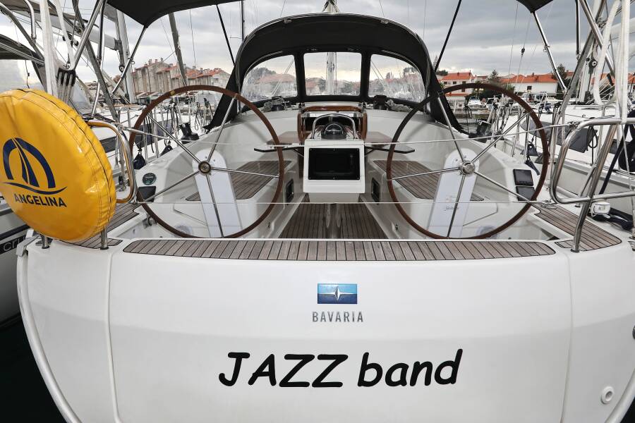 Bavaria Cruiser 37  | Jazz Band