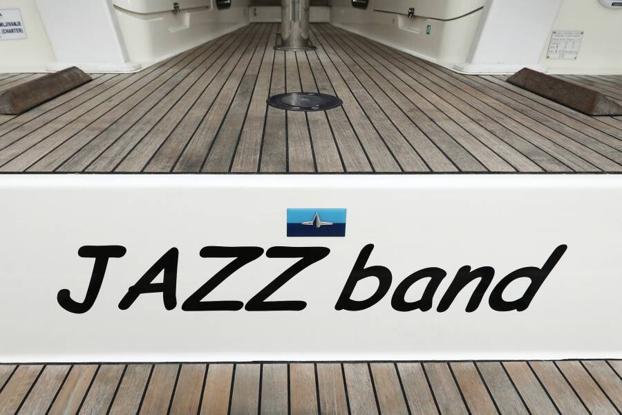 Bavaria Cruiser 37  | Jazz Band