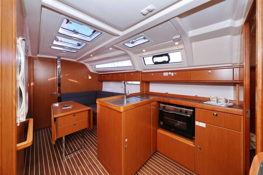 Bavaria Cruiser 37  | Angelic