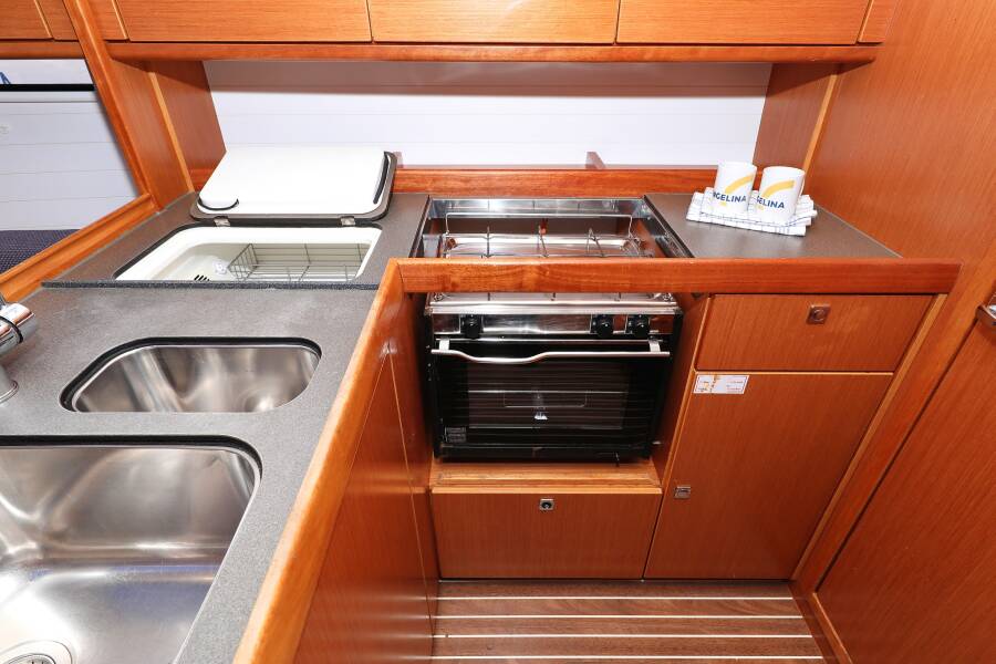 Bavaria Cruiser 37  | Angelic