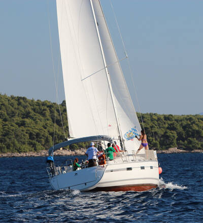 Bavaria Cruiser 40  | Inipi