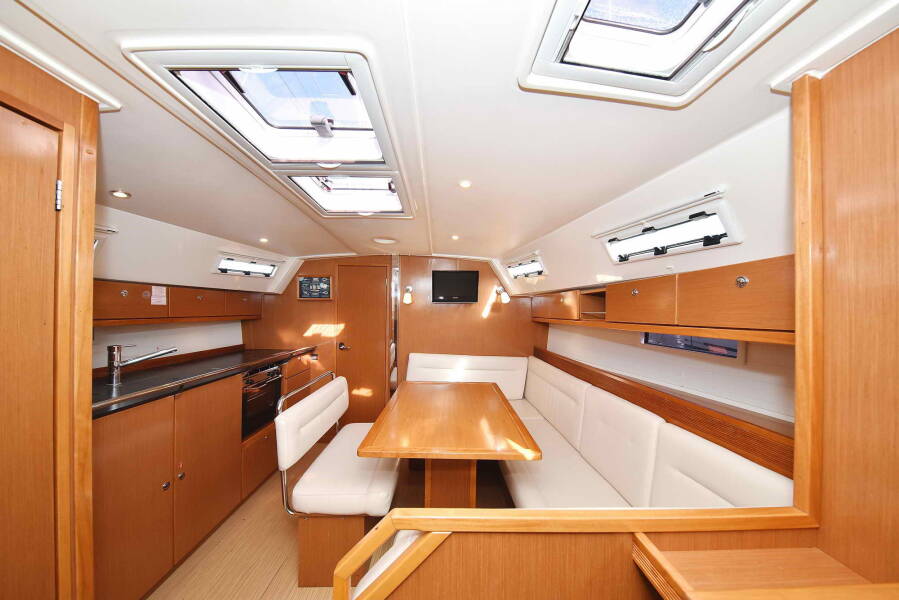 Bavaria Cruiser 40  | ECONOMY