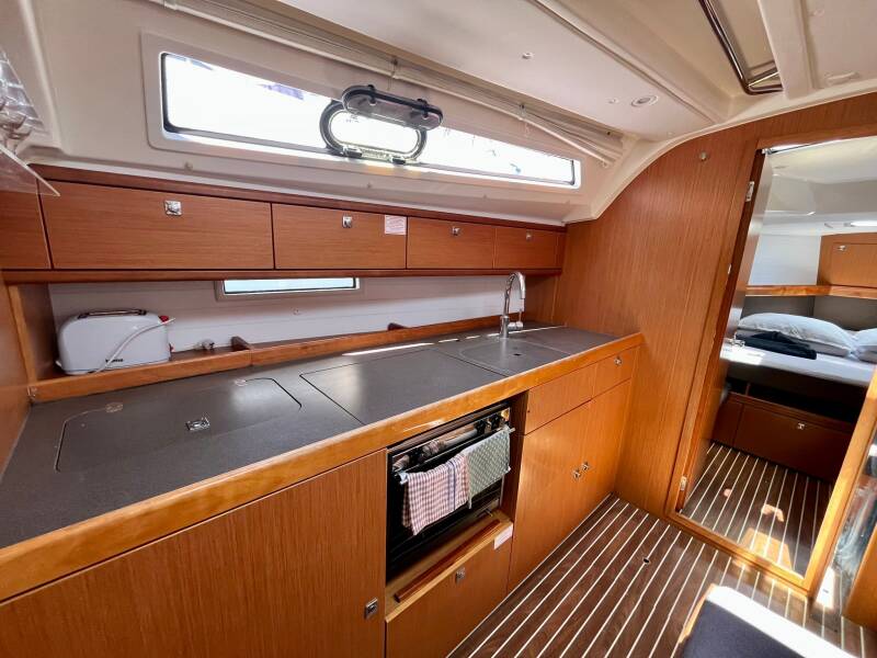 Bavaria Cruiser 41  | My Point