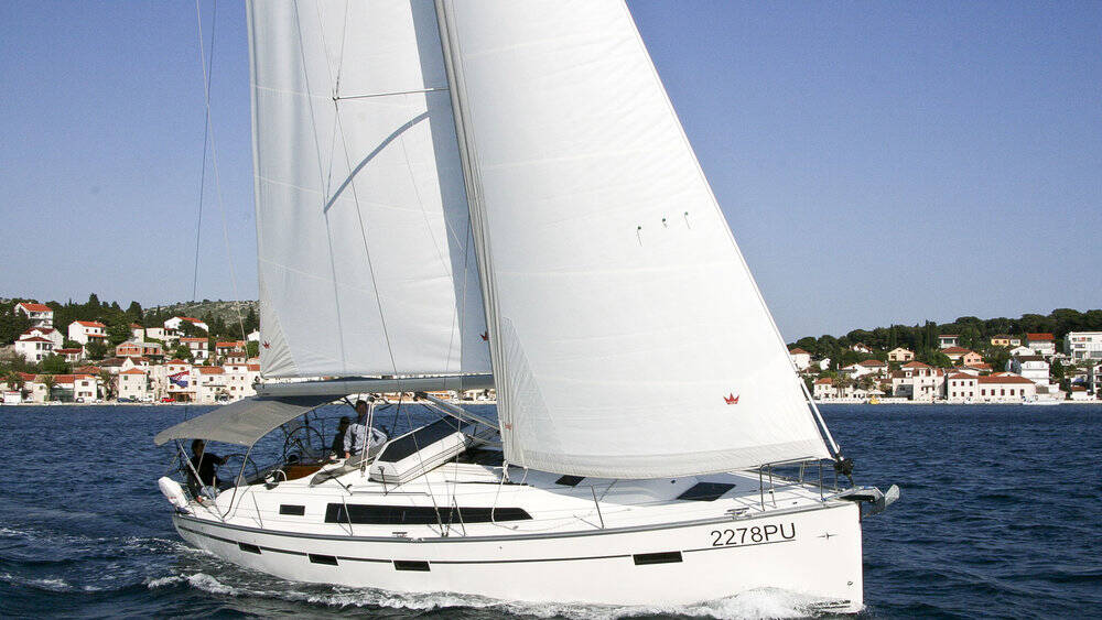 Bavaria Cruiser 41  | Maestral