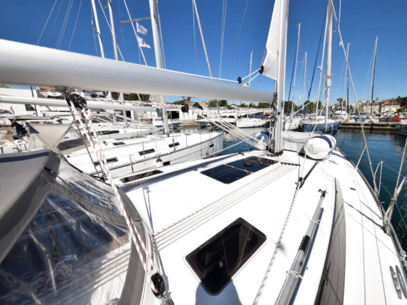 Bavaria Cruiser 41  | CLASS