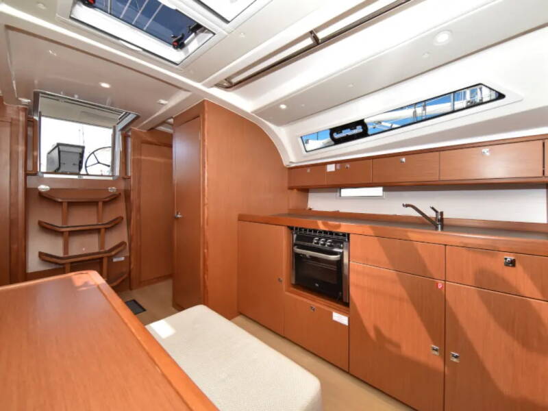 Bavaria Cruiser 41  | CLASS