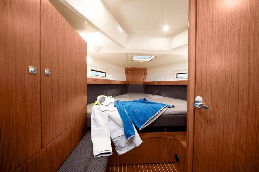 Bavaria Cruiser 41  | Whatever