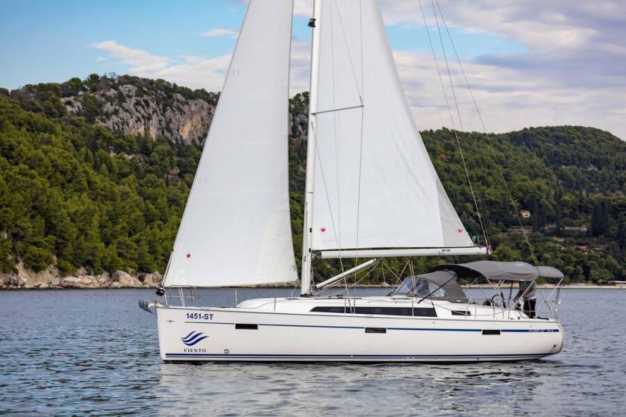 Bavaria Cruiser 41  | Nina