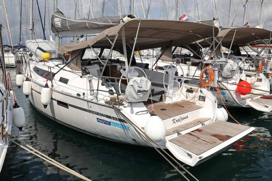 Bavaria Cruiser 41S  | Kraljevna (19)